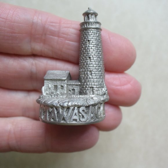 3 Miniature Pewter Handcrafted Canadian Lighthouses Signed by Artist - Picture 7 of 9